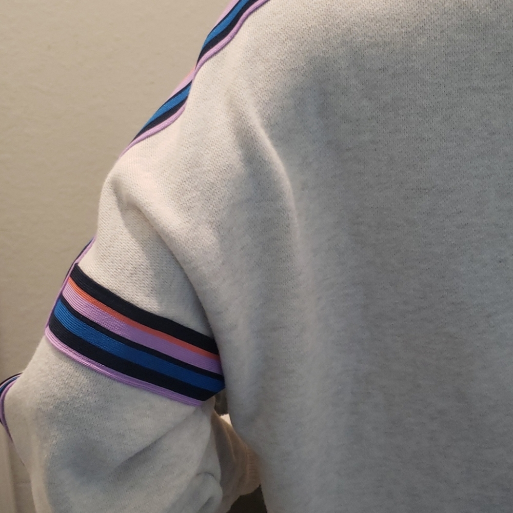 Sweatshirt Top - Picture 4 of 4